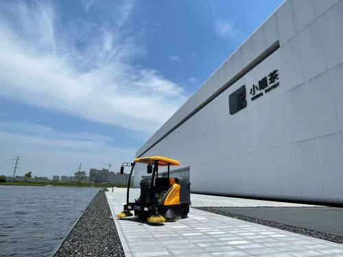 NanboC180 Semi-enclosed Ride-on Sweeper serving a tea factory in Huangshan