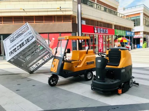 NanboC170 Sweeper, MC90 Sweeper-Scrubber serving a commercial street in Wuhu