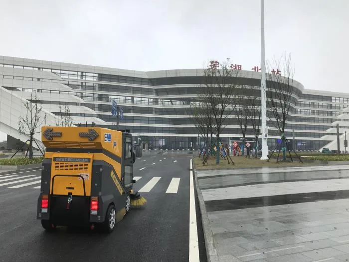 NanboC200 Fully Enclosed Road Sweeper serving stations