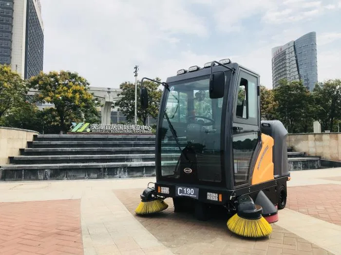 NanboC190 Fully Enclosed Road Sweeper serving shopping plazas