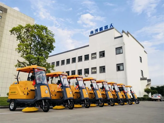 NanboC170 Semi-enclosed Road Sweeper serving Nanjing municipal Sanitation