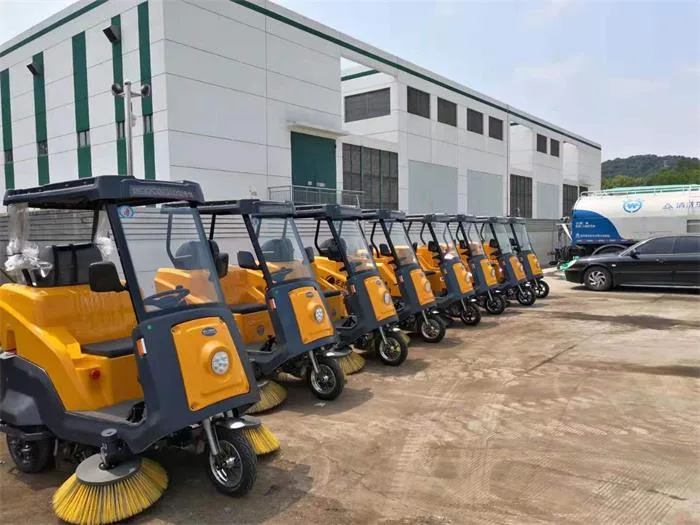 NanboC170 Semi-enclosed Road Sweeper serving Nanjing Sanitation