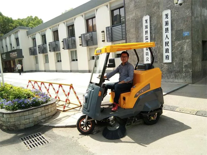 NanboC170 Semi-enclosed Road Sweeper serving government agencies