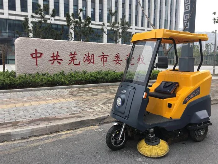 NanboC170 Semi-enclosed Road Sweeper serving a government agency in Wuhu