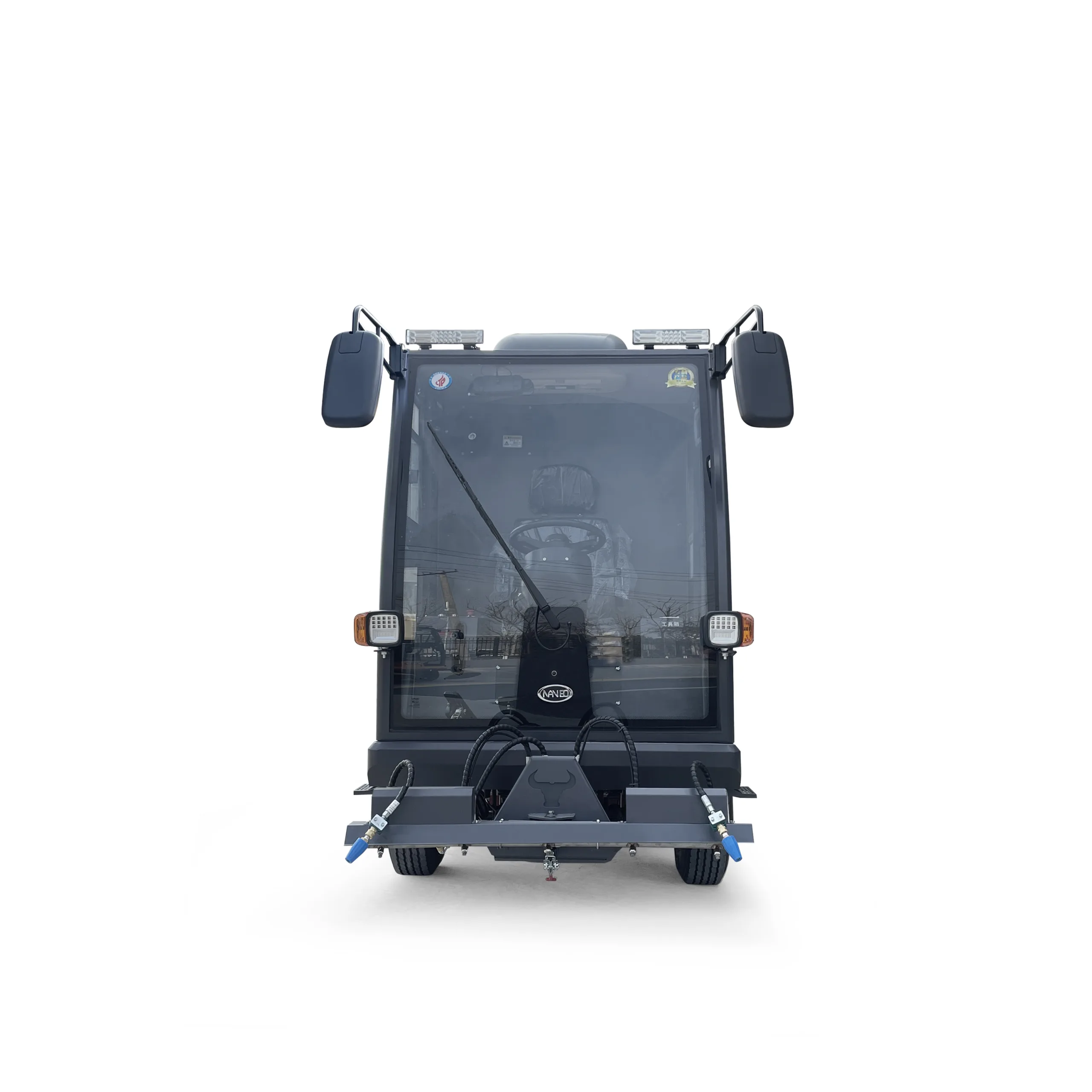 G200 All-Electric High-Pressure Deep-Cleaning and Suction Vehicle (5)